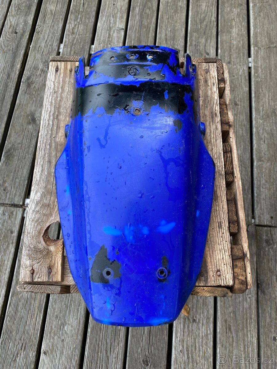 YAMAHA DT 125 originál zadní blatník