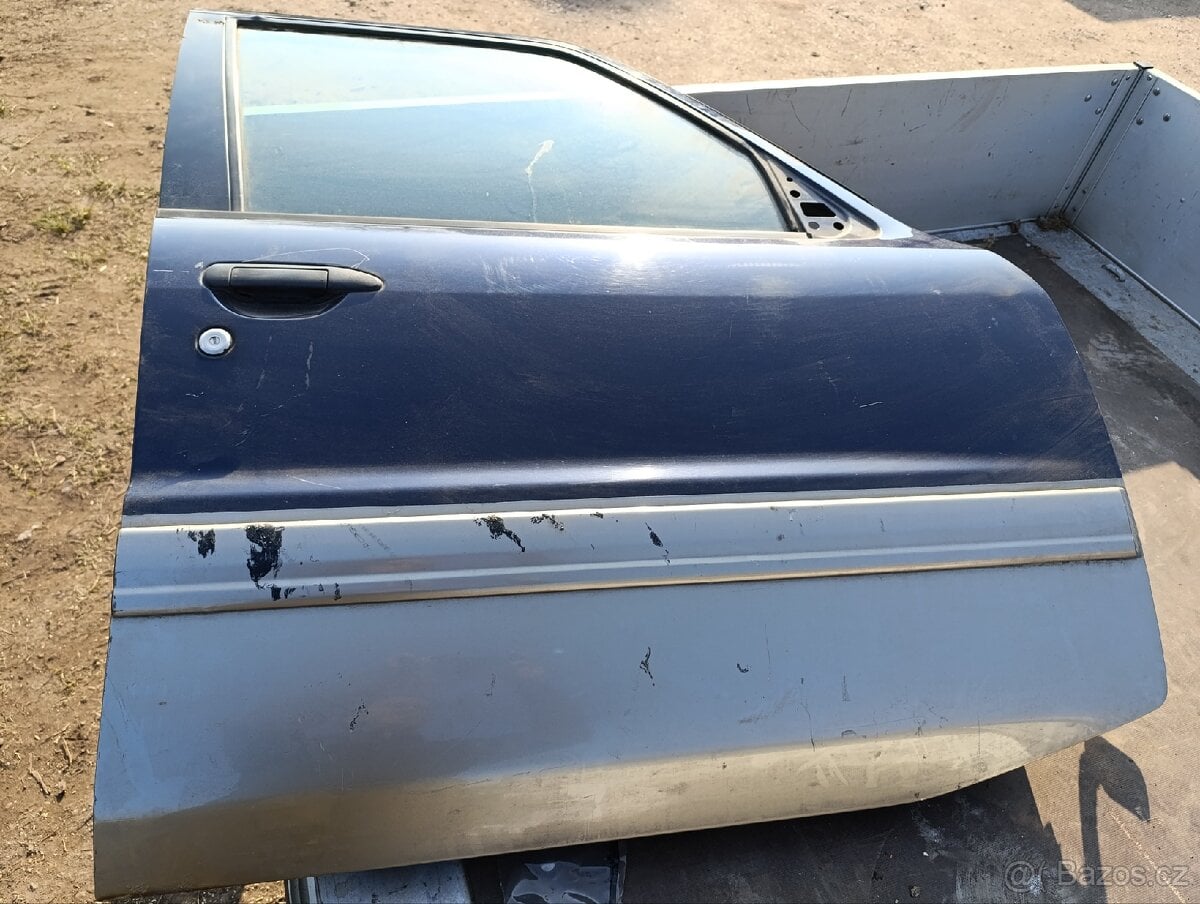 Různé dveře Nissan Patrol Y61