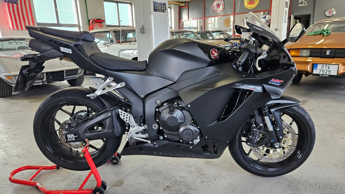 2024 Honda CBR 600RR, najeto 3200 km