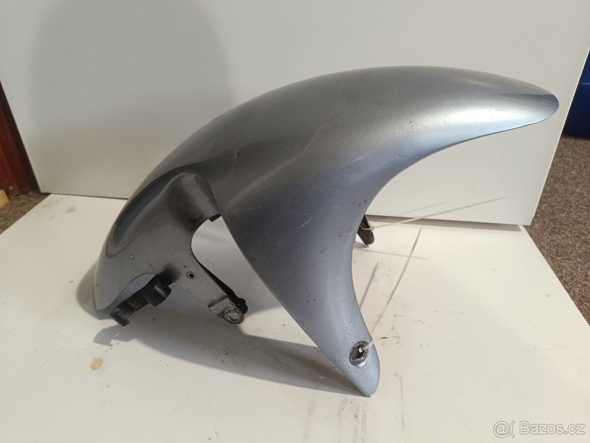Přední blatník Suzuki GSXR 750 W