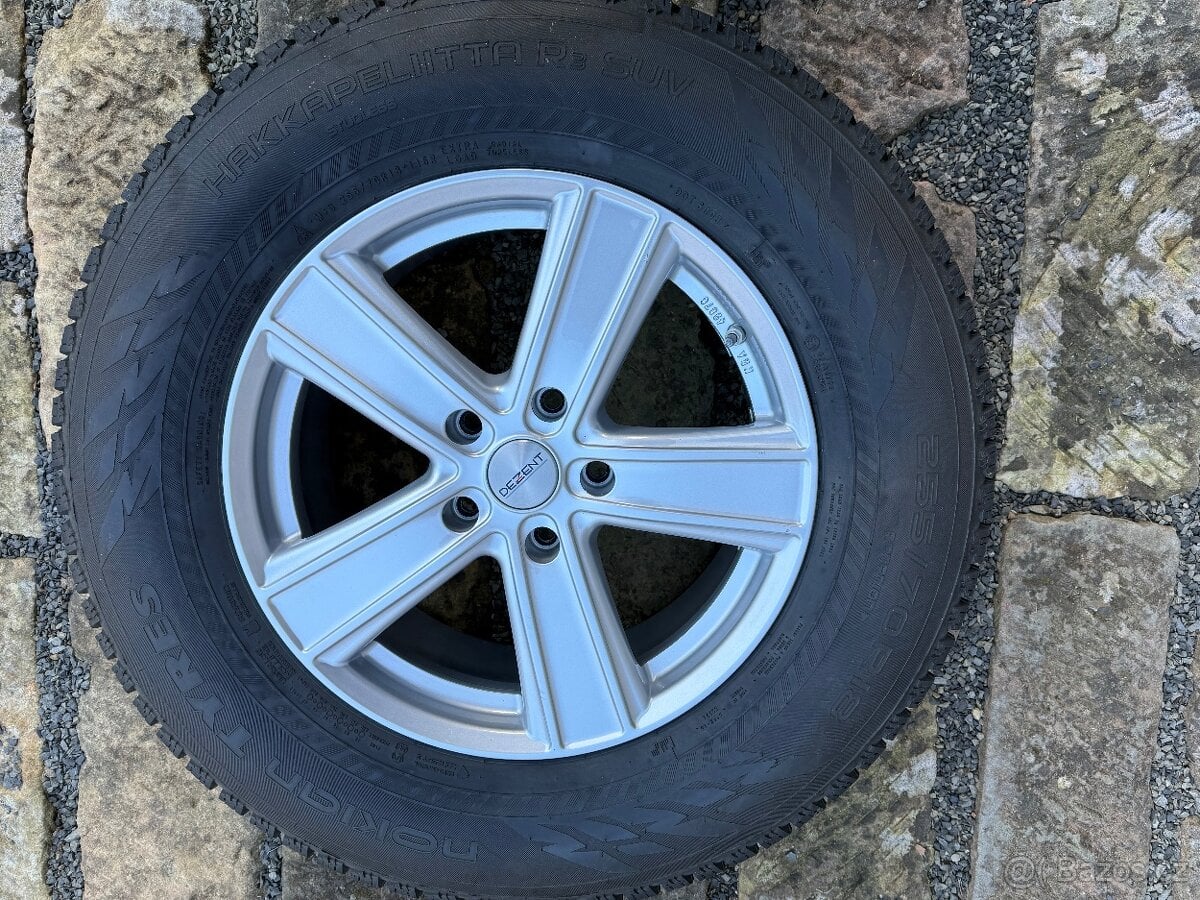 Jeep Wrangler 18 kola, zimní pneu 90%, čidla tlaku TMPS