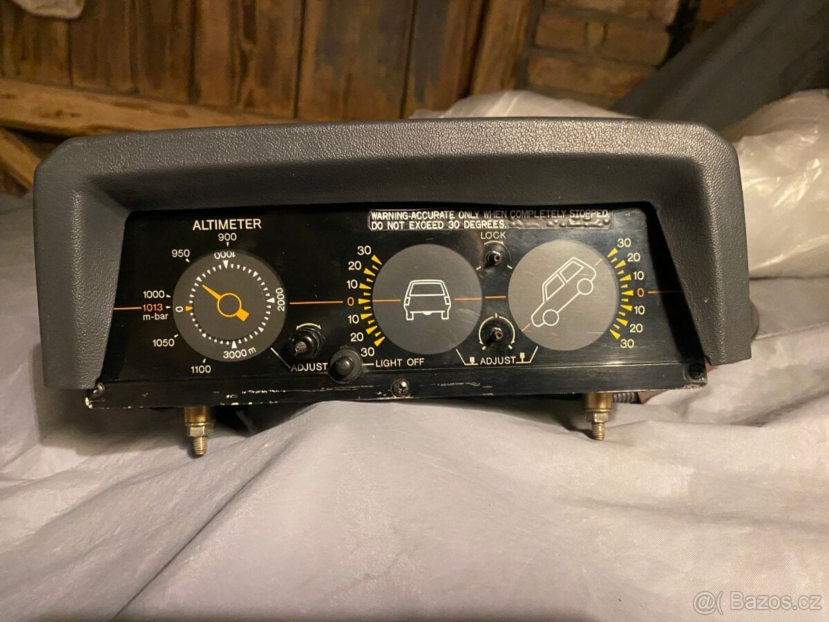 Land Cruiser LJ 70-73 Náklonoměr Altimetr
