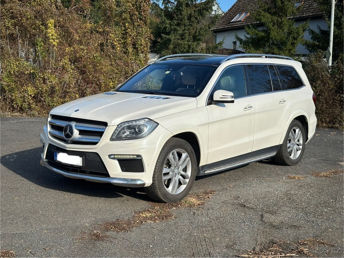 Lehce havarovaný Mercedes AMG GL 350 CDI
