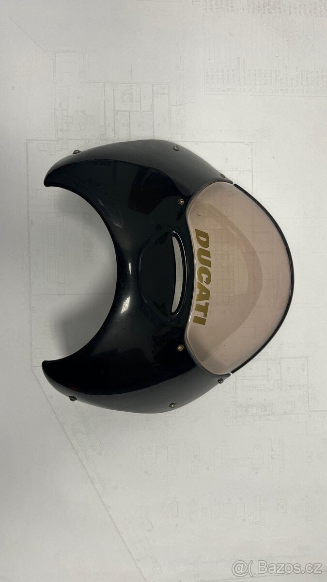 DUCATI Monster štítek a krovka, drobnosti