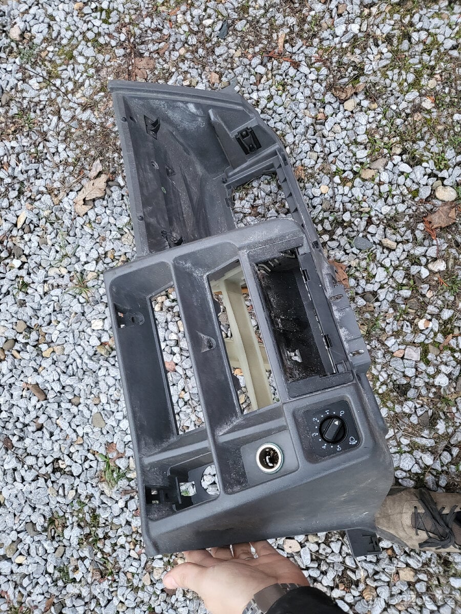 Ford Sierra - palubní deska