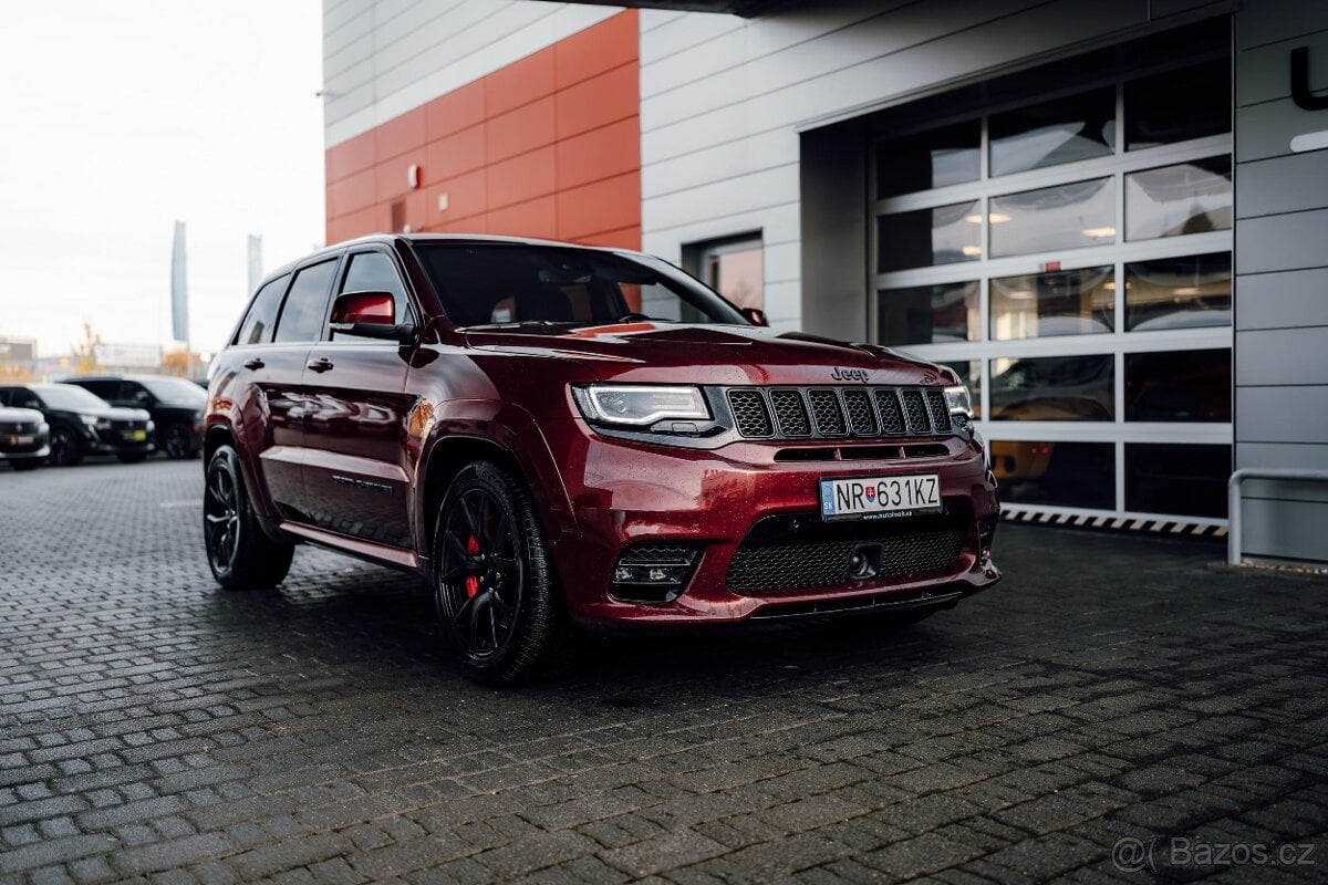 JEEP GRAND CHEROKEE SRT 6.4 HEMI V8