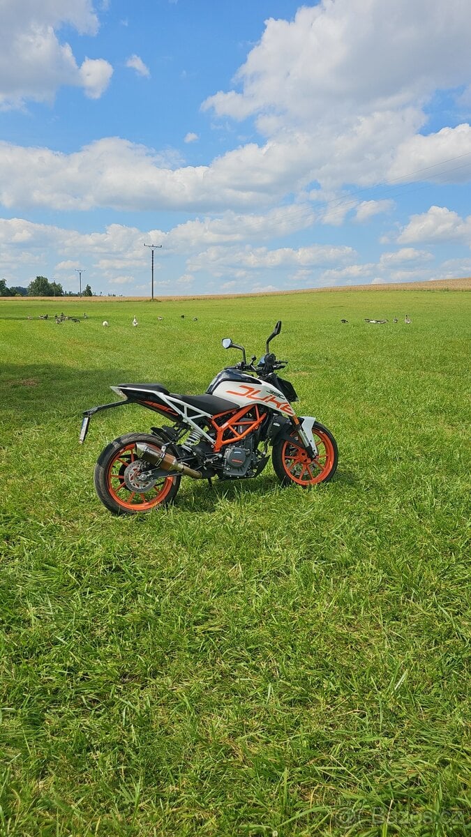 Prodám KTM 390 Duke 2017 – STK do 2028, Akrapovič, k opravě