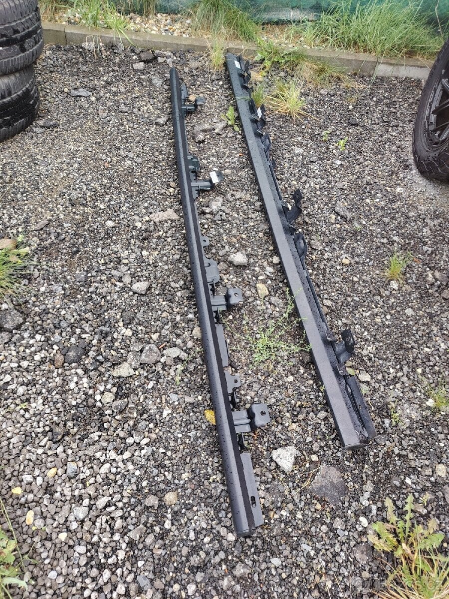 Nášlapy Jeep Rubikon, Gladiator