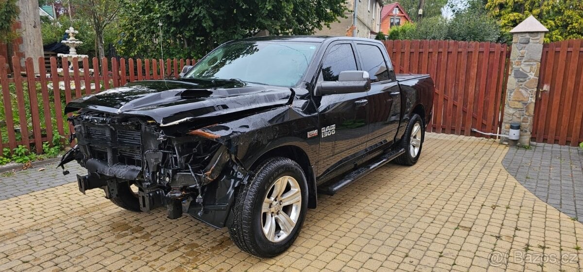 Dodge Ram 1500 Sport 2014 5.7 hemi 4x4