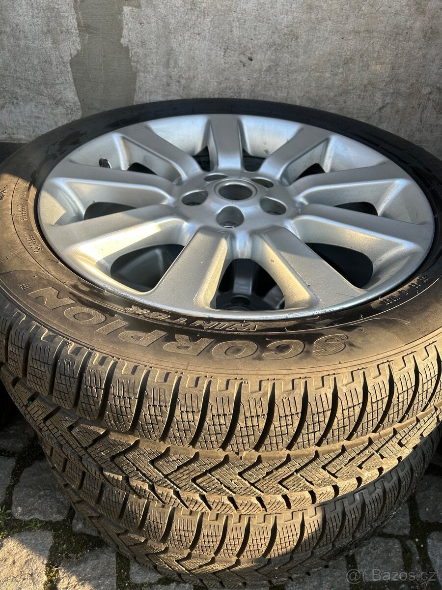 Range rover sada 4ks alu kol vc zimnich pneu