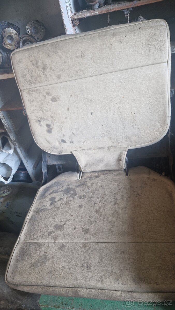 Land Rover Discovery 1 - 6. a 7. sedadlo do kufru