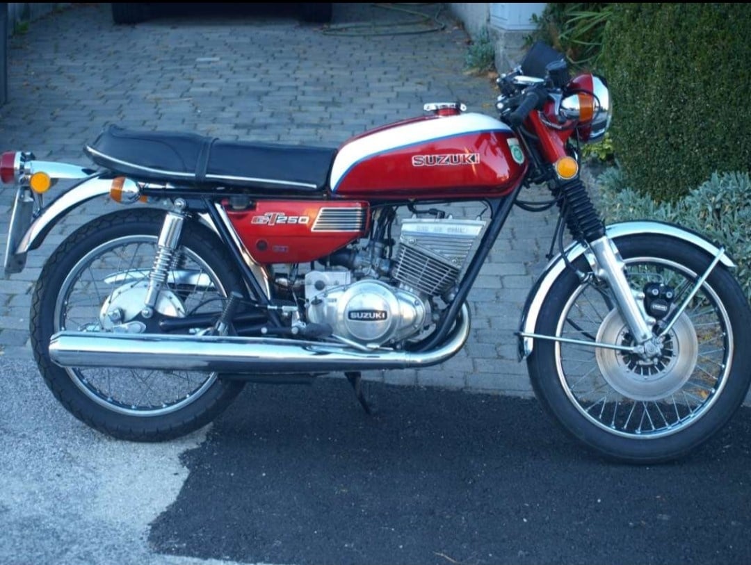 Suzuki GT 250 Ram Air System 1973