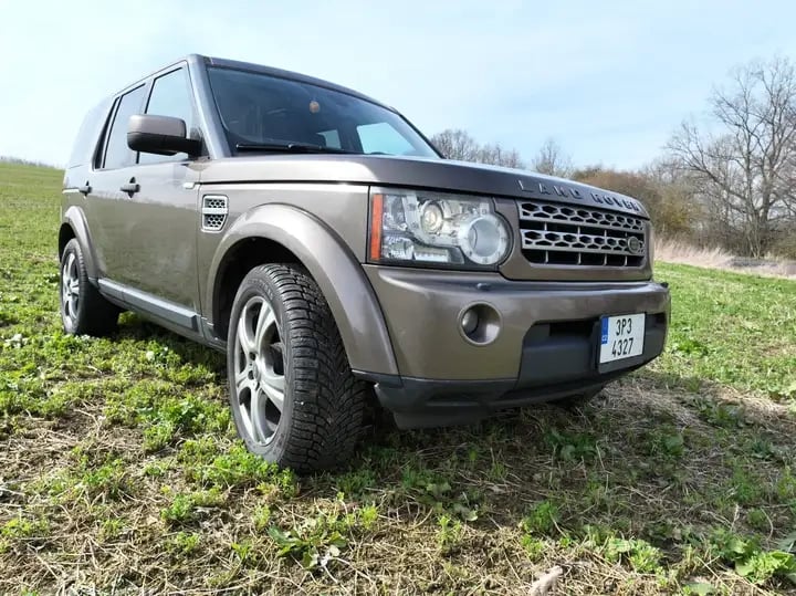 Land Rover Discovery 4 5.0 V8 HSE 7 míst