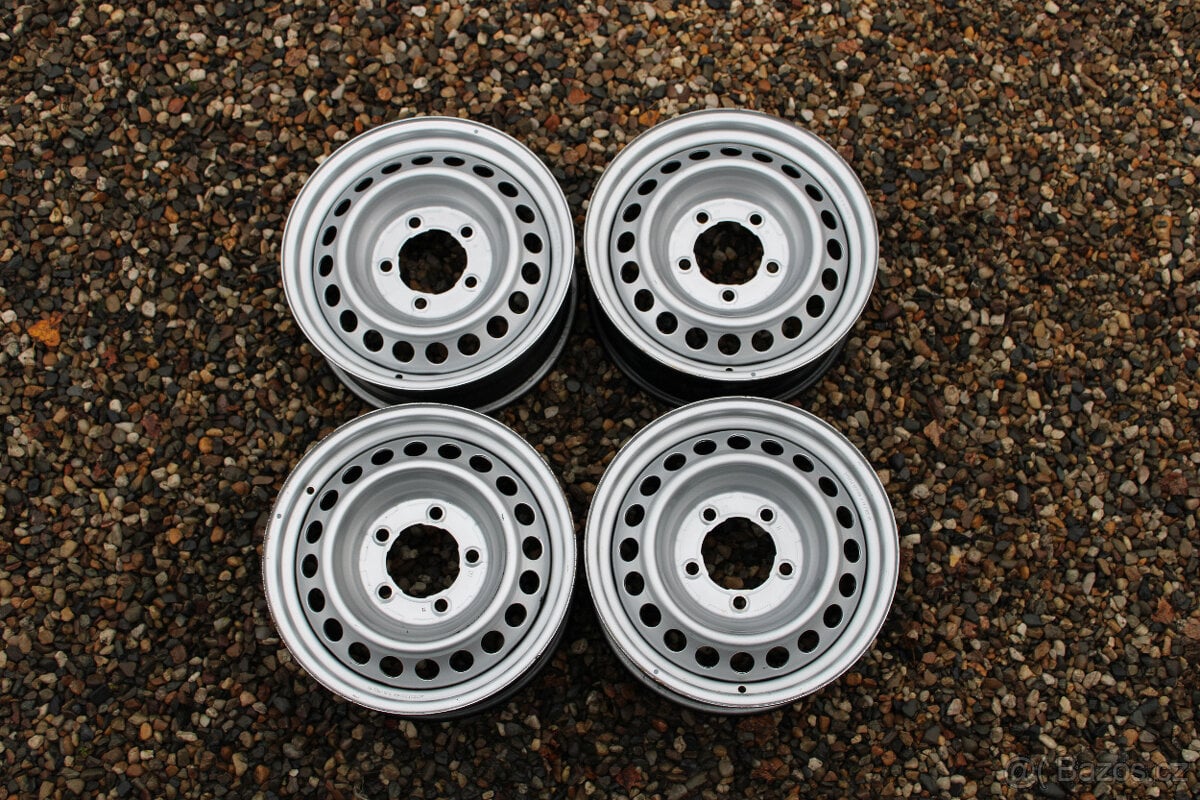 Prodám sadu plechů 17" Toyota Land Cruiser