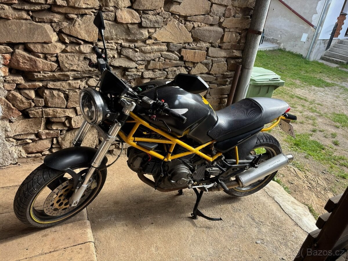 Ducati Monster City dark 600
