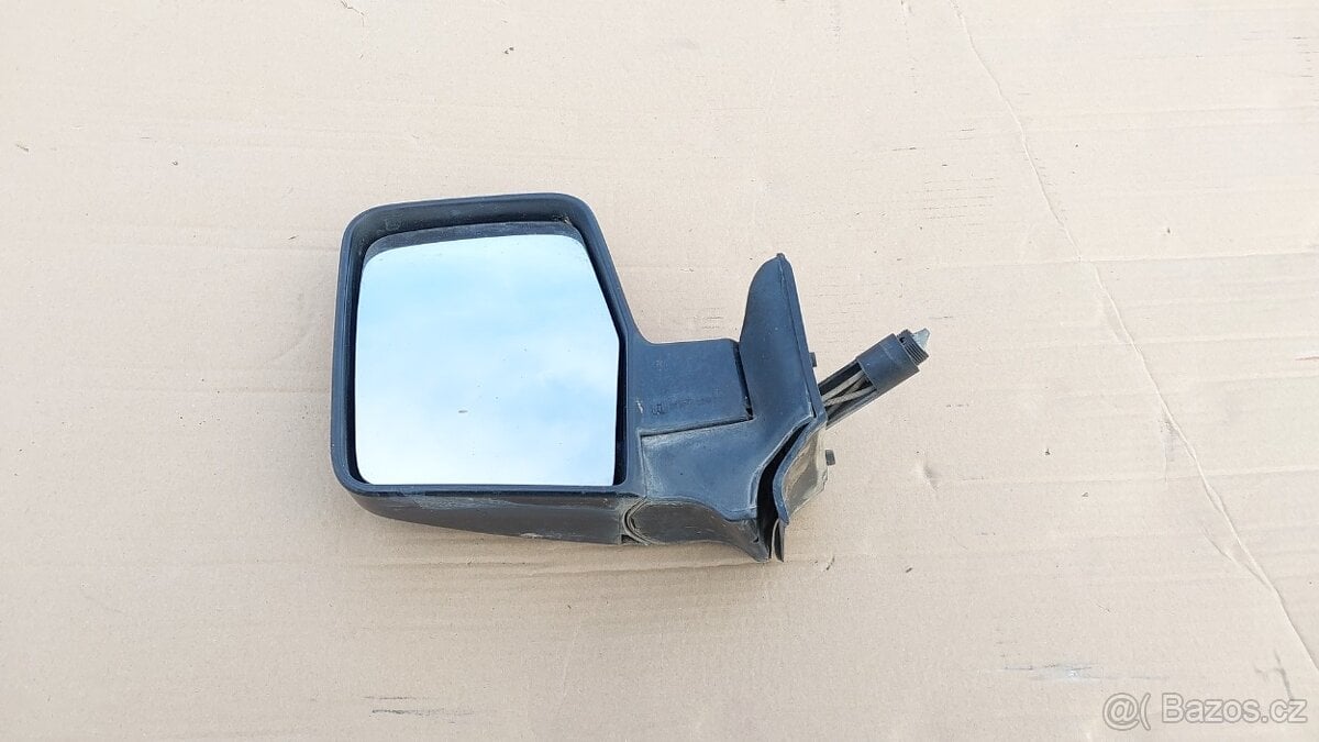 Nissan Patrol Španěl –  Zrcátko levé