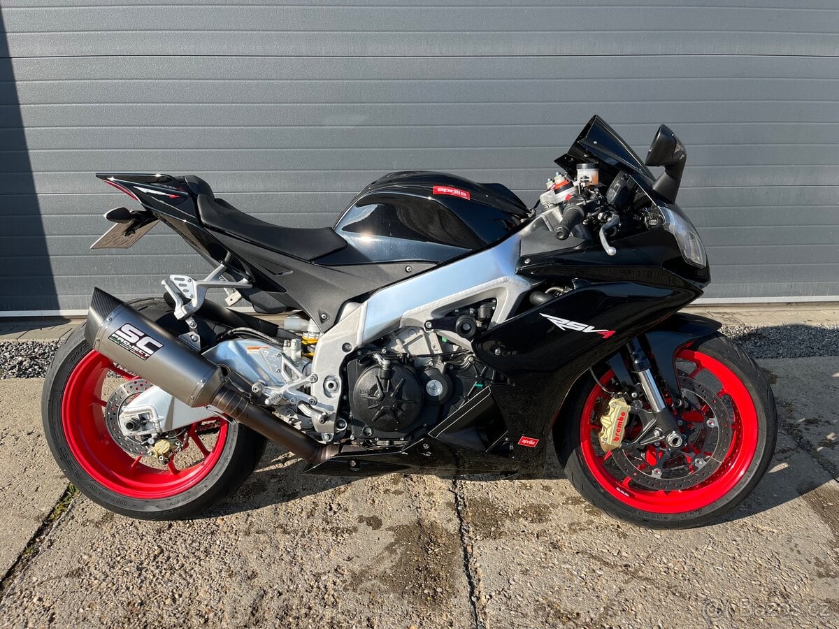 Aprilia RSV4 R