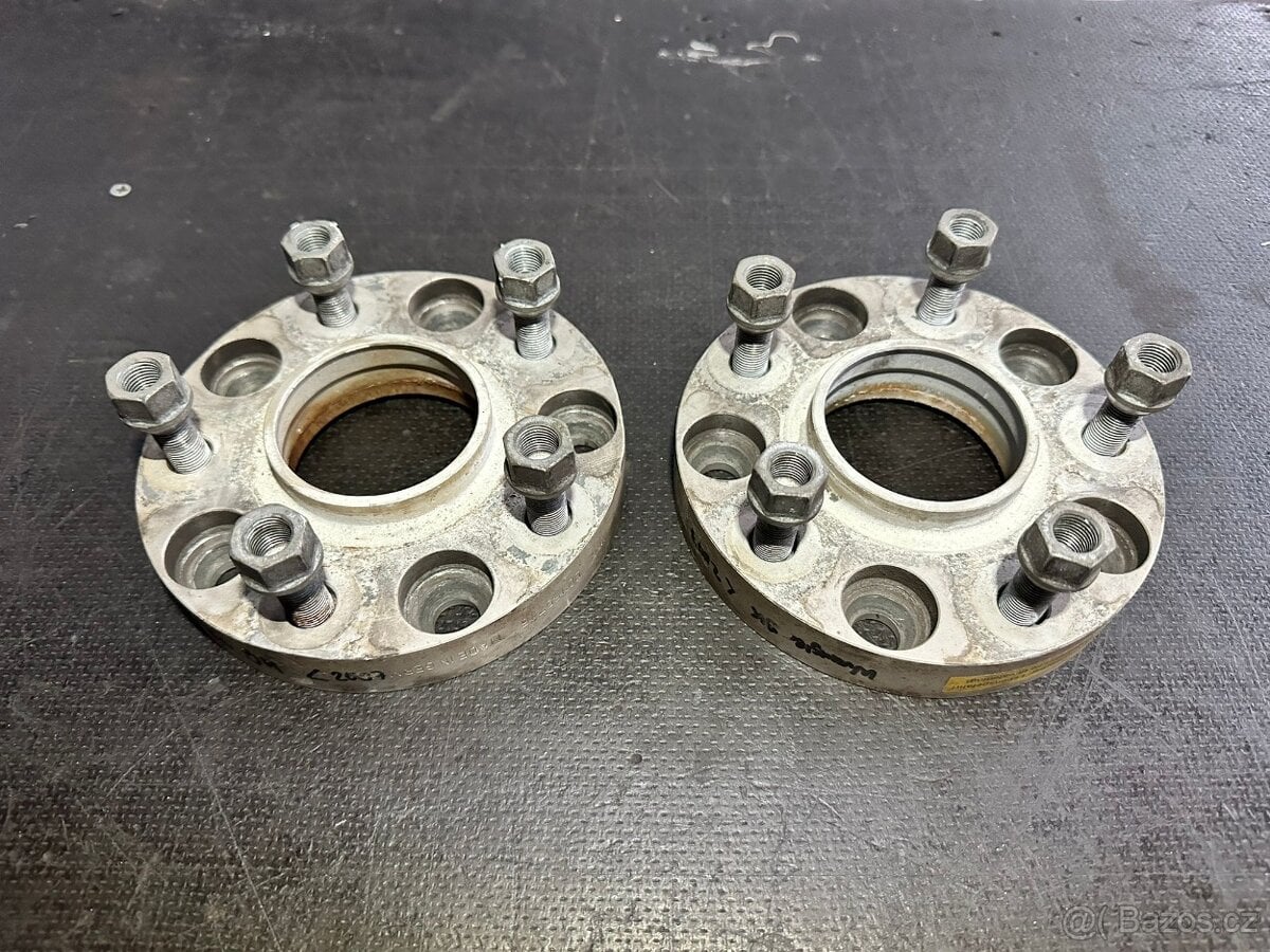 Prodám rožšiřovací podložky HR na Jeep Wrangler 2007 +