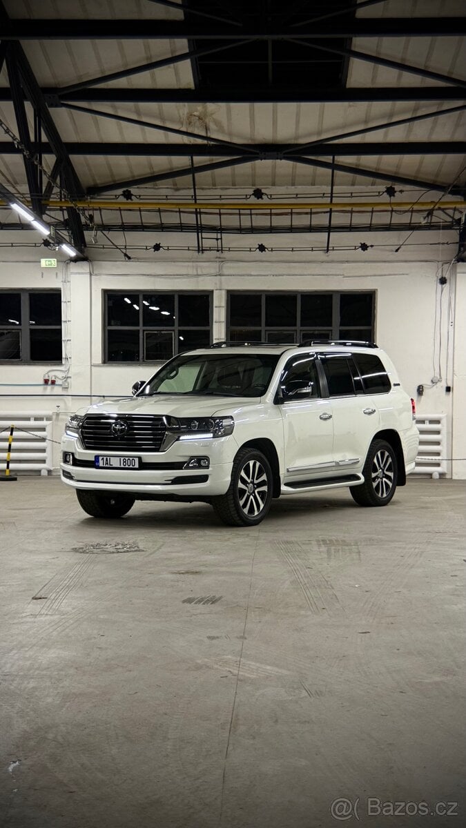 Toyota Land Cruiser 200 4.5 V8 Diesel, r. 2018, 107 000 km