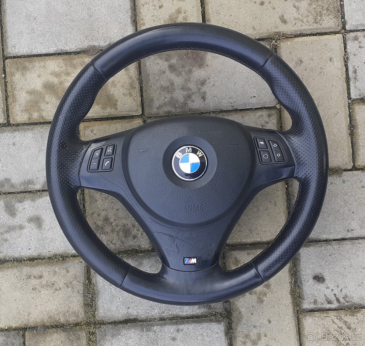 BMW e90 / e87 / X3 e84 - Kožené M paket volanty