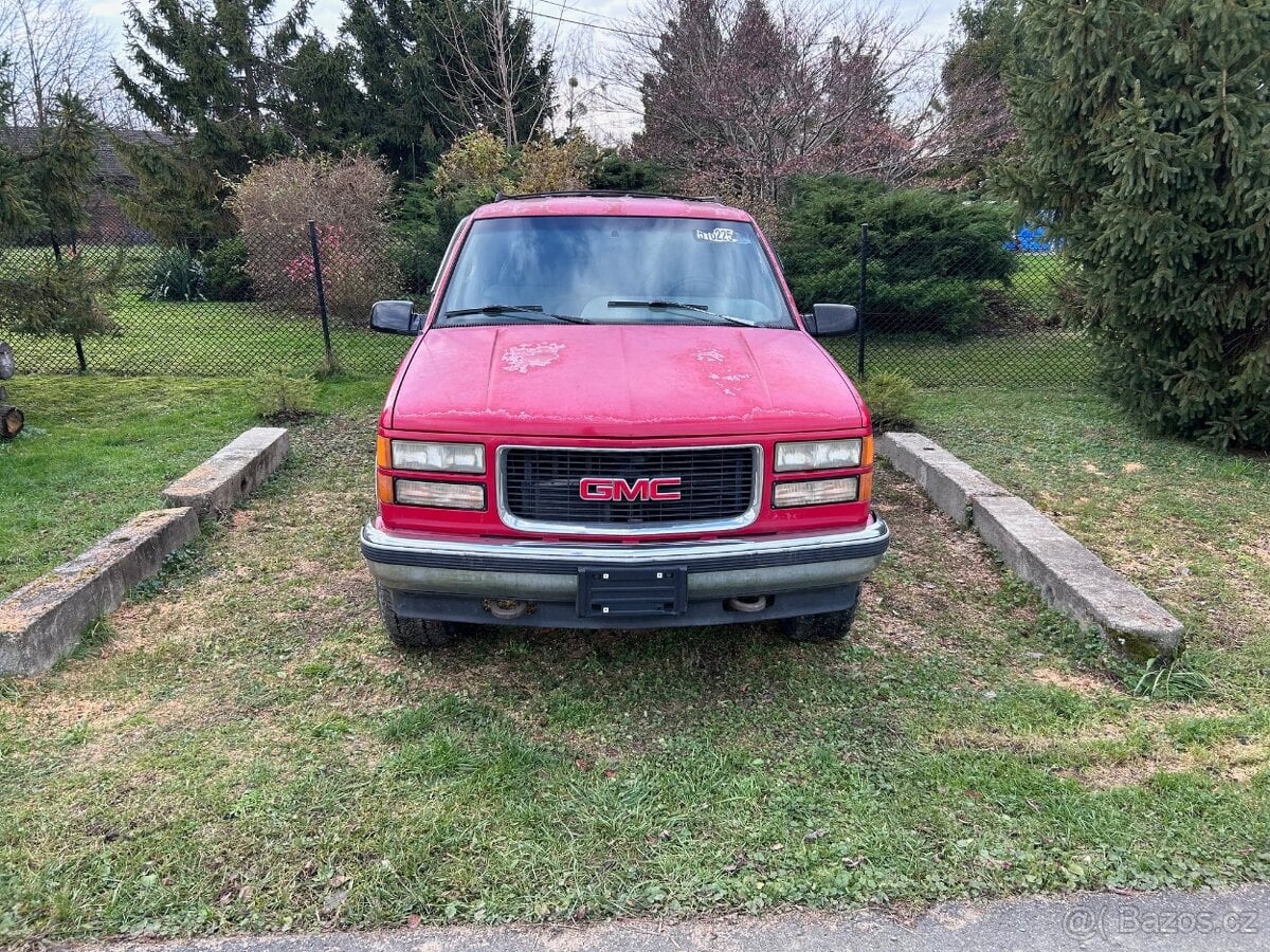 GMC Suburban 5.7 V8 z roku 1995