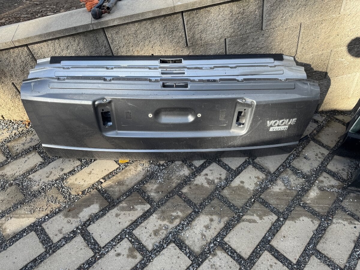 Range Rover L322 spodní zadní víko