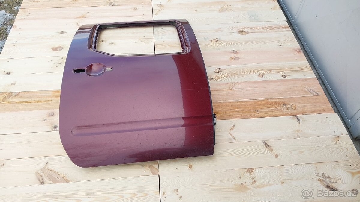 NISSAN NAVARA D40  –  DVEŘE PRAVÉ ZADNÍ VÍNOVÉ