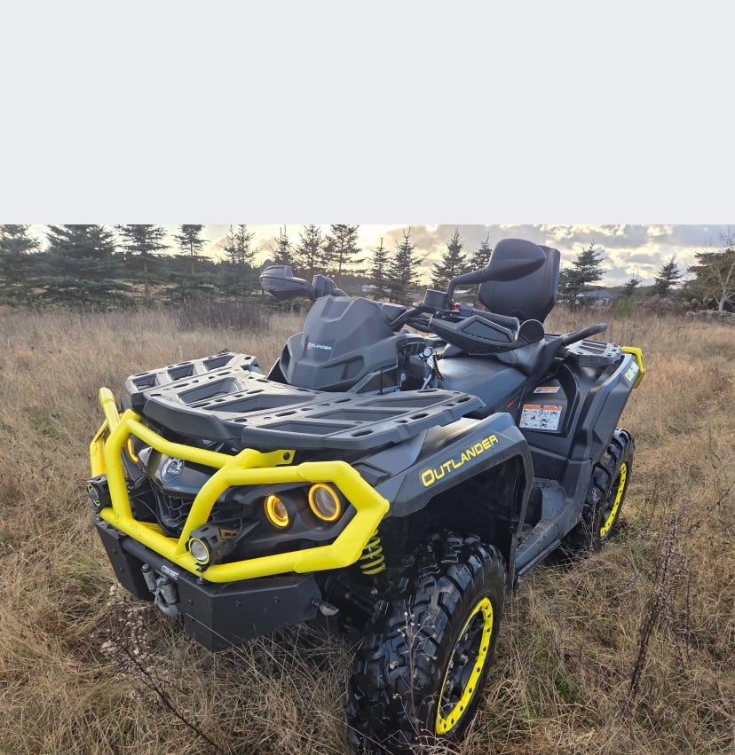 Koupím can-am outlander