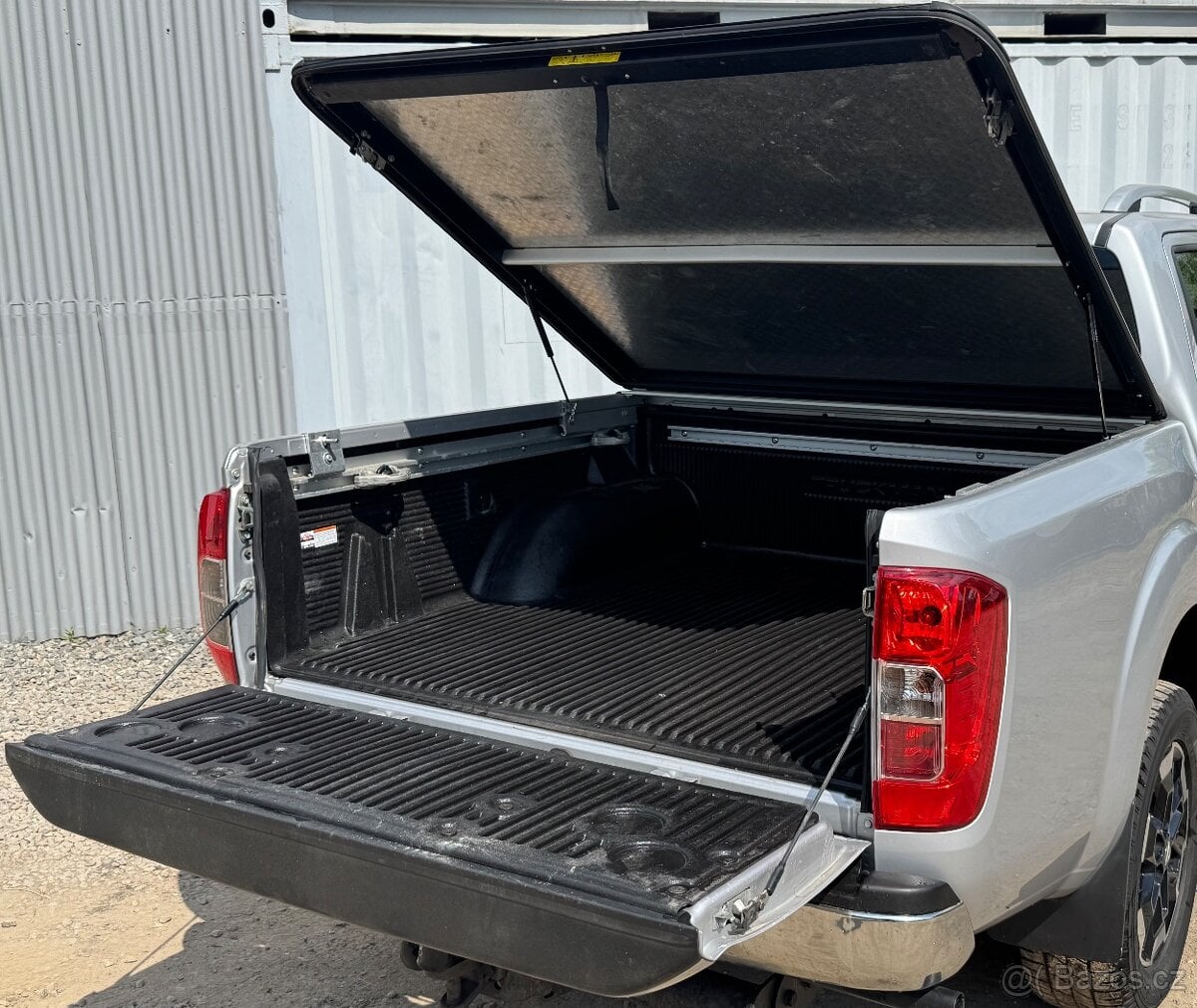 Víko korby Mountain top Nissan Navara NP300 D23 / díly