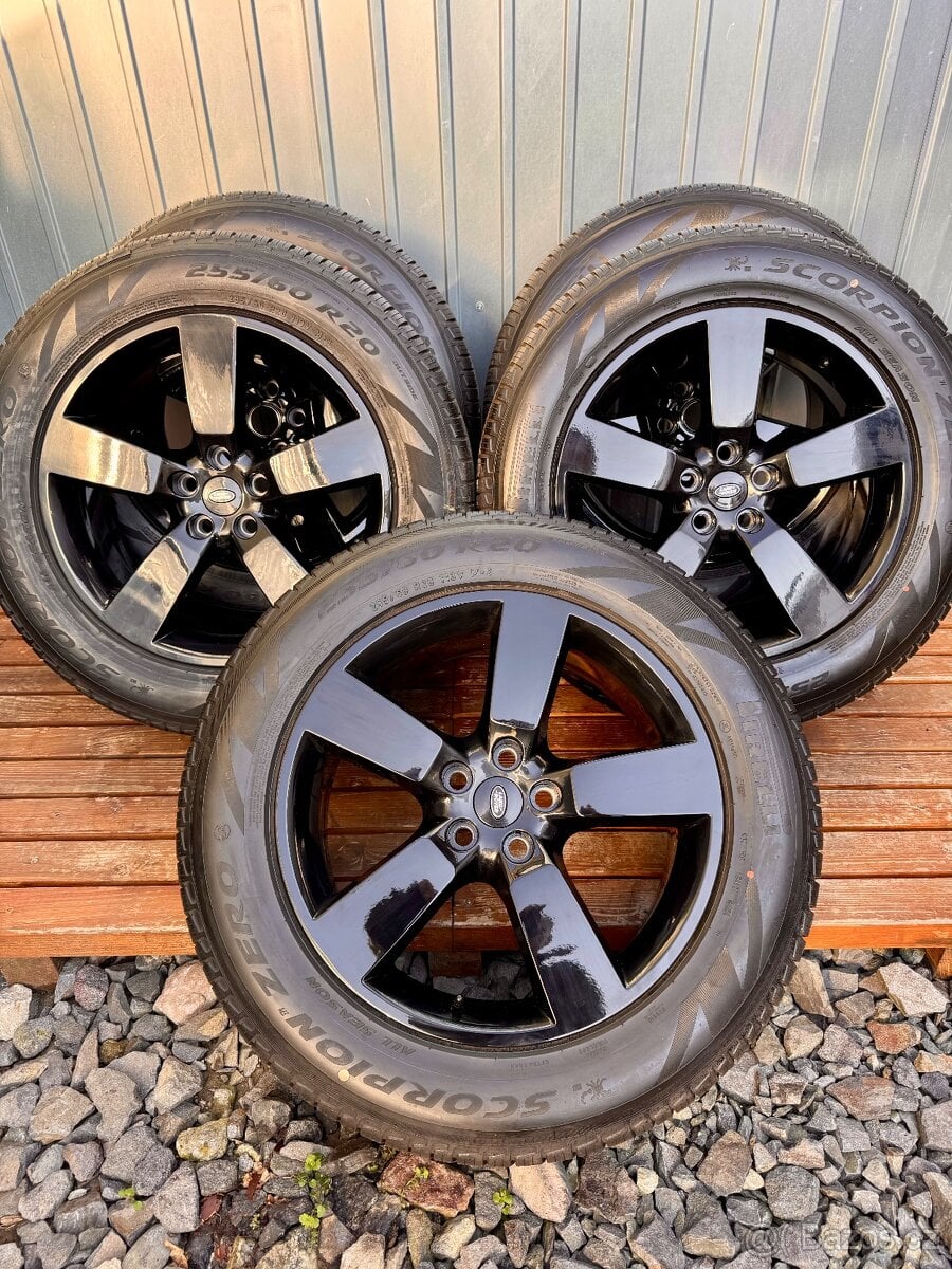 ORIG.LAND ROVER DEFENDER R20 255/60/20. NOVE 5Kusov.