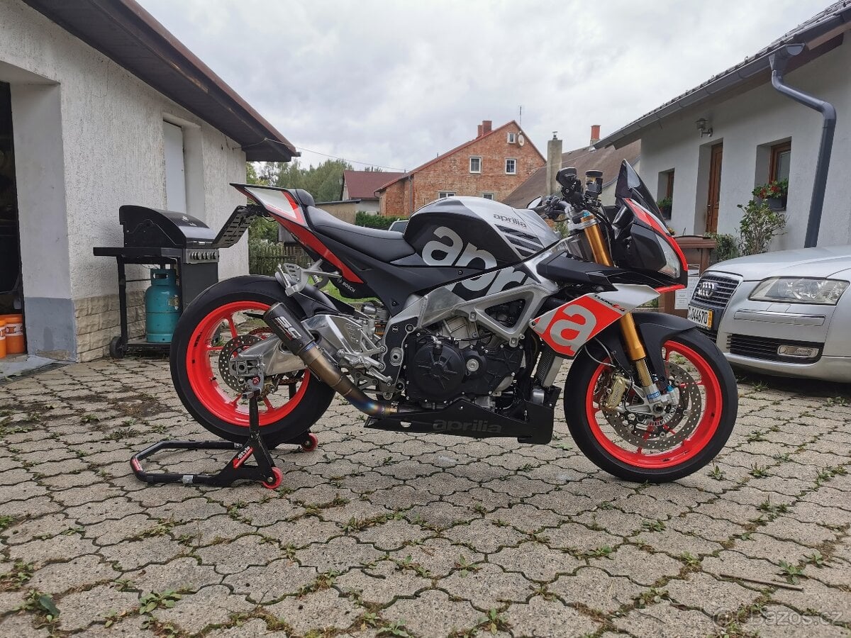 Aprilia tuono factory 1100