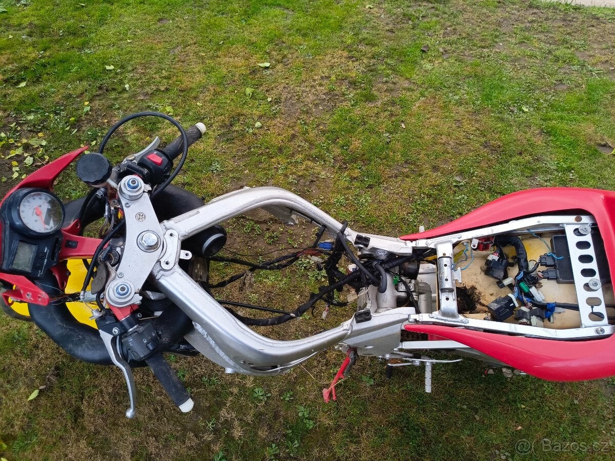 Yamaha R6 2001 NA Náhradní díly