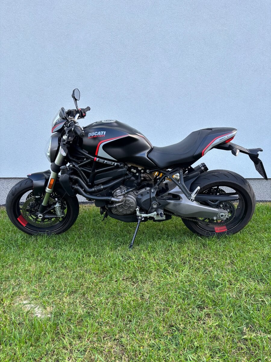 Ducati Monster 821 Stealth