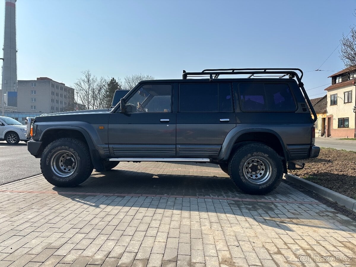 Nissan Patrol Y60 2.8 long