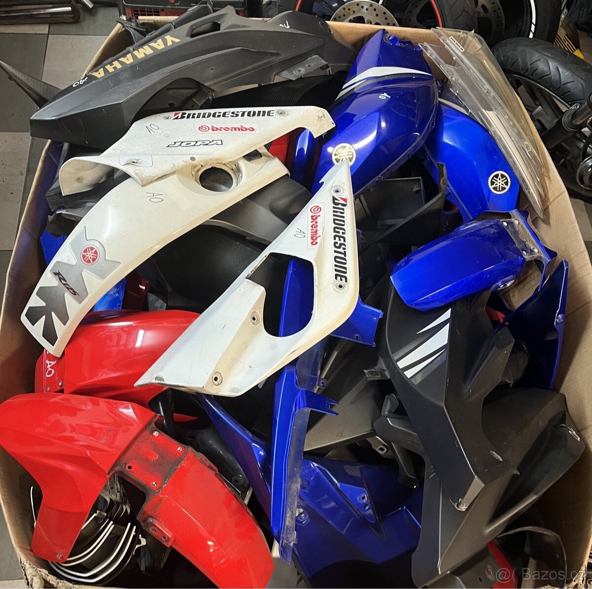 Yamaha YZF-R125 VÝPRODEJ KAPOT