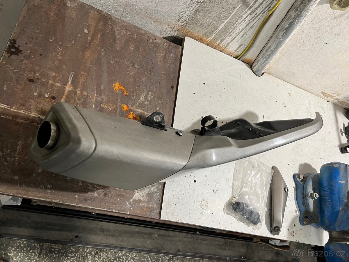 Výfuk Honda cb1000r