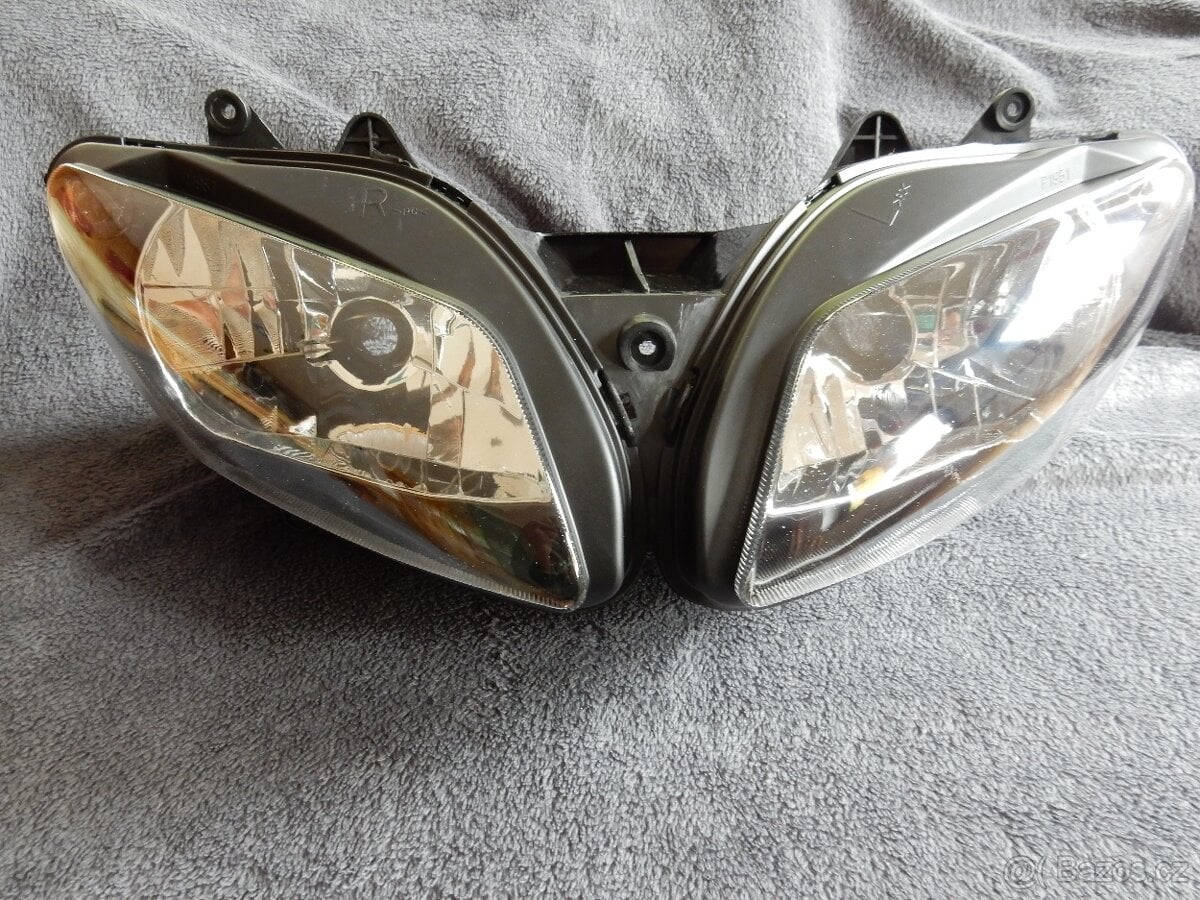 Yamaha R1 YZF R1 1000 rn09 světlo přední