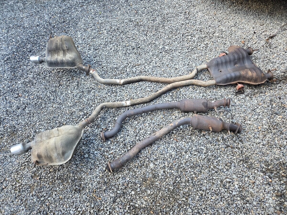 Výfukový systém Jeep Grand Cherokee - Hemi 5,7L