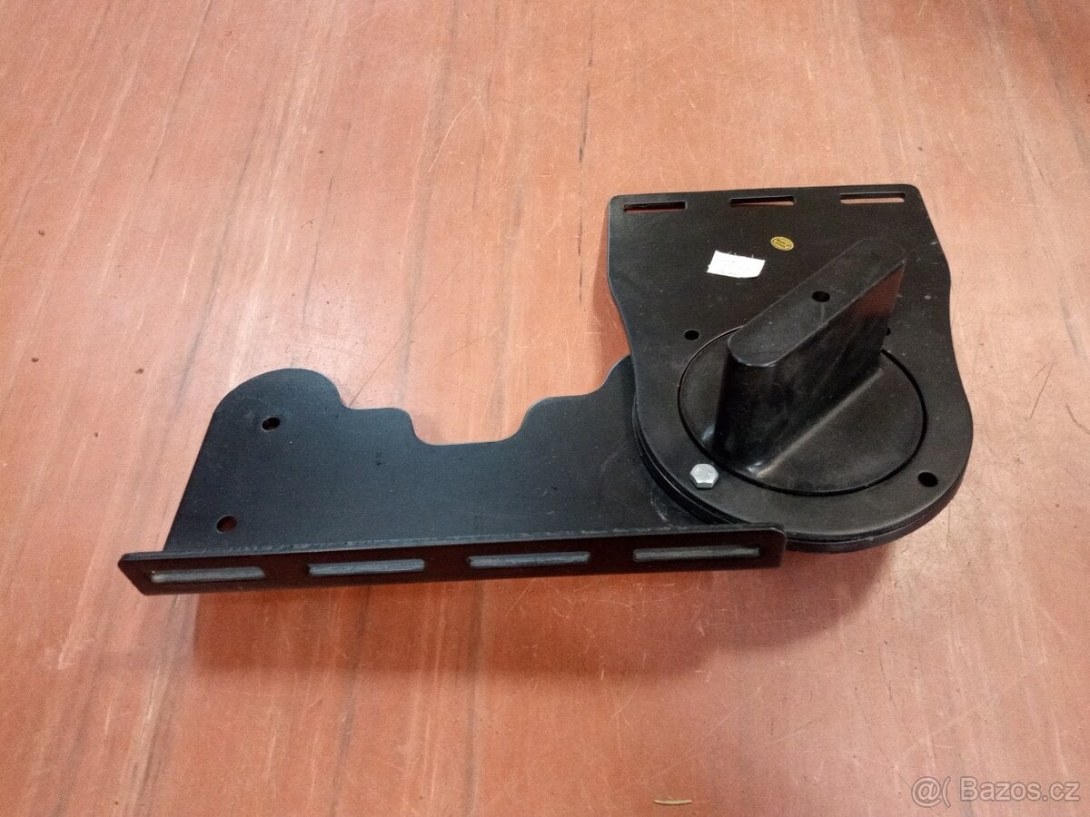 Držák kanistru na čtyřkolku