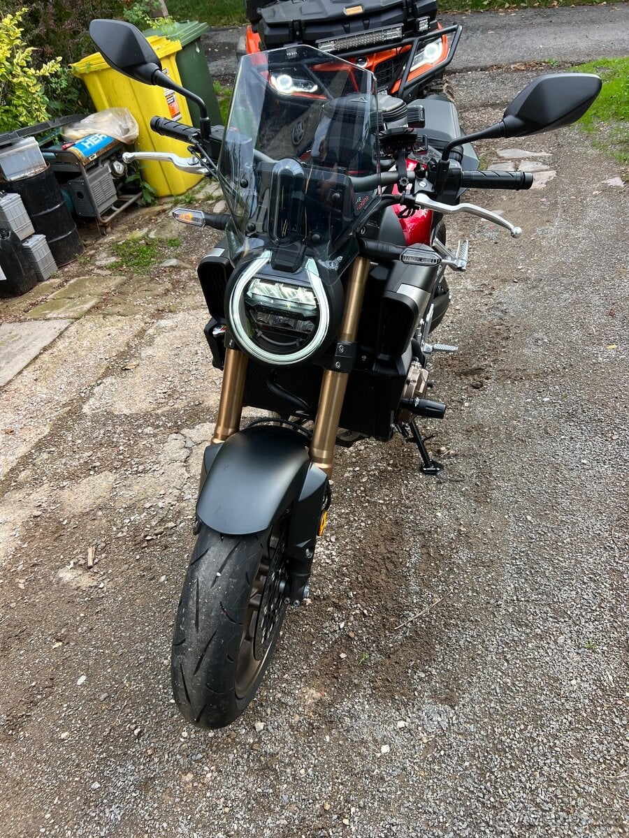 HONDA CB 650 r e-clutch nájezd 1000km po garančce