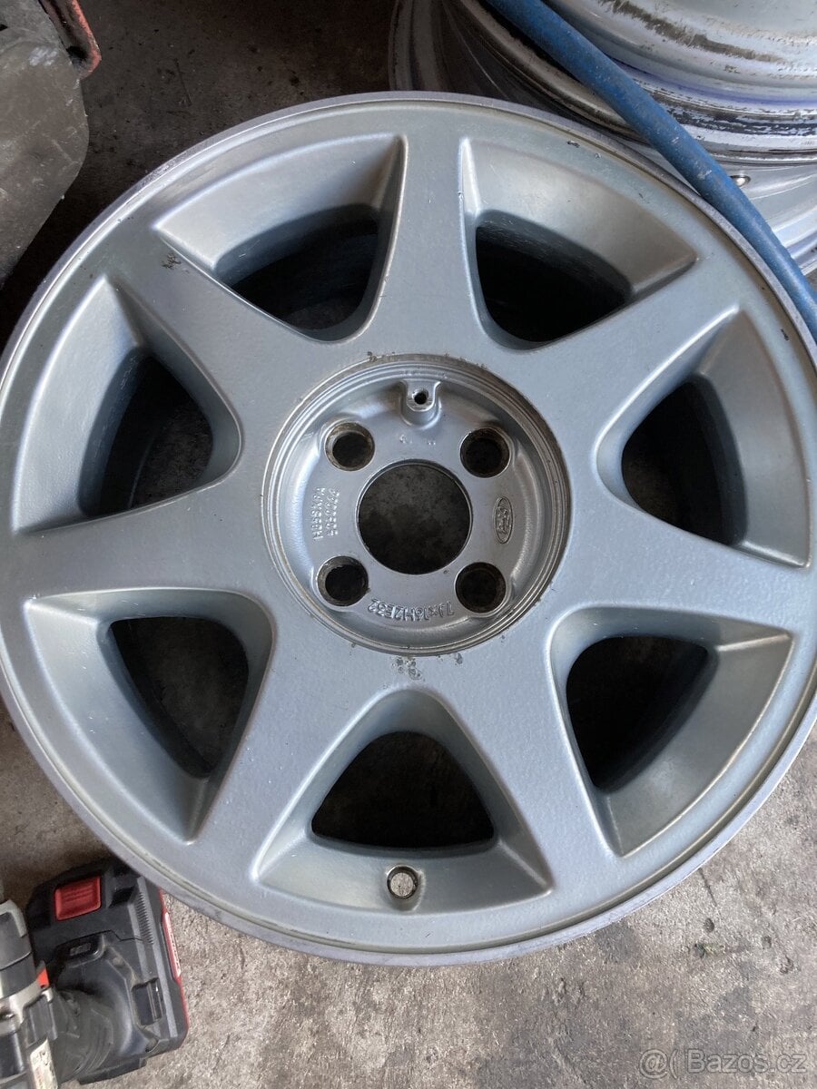 Koupím RS7 spoke 16”