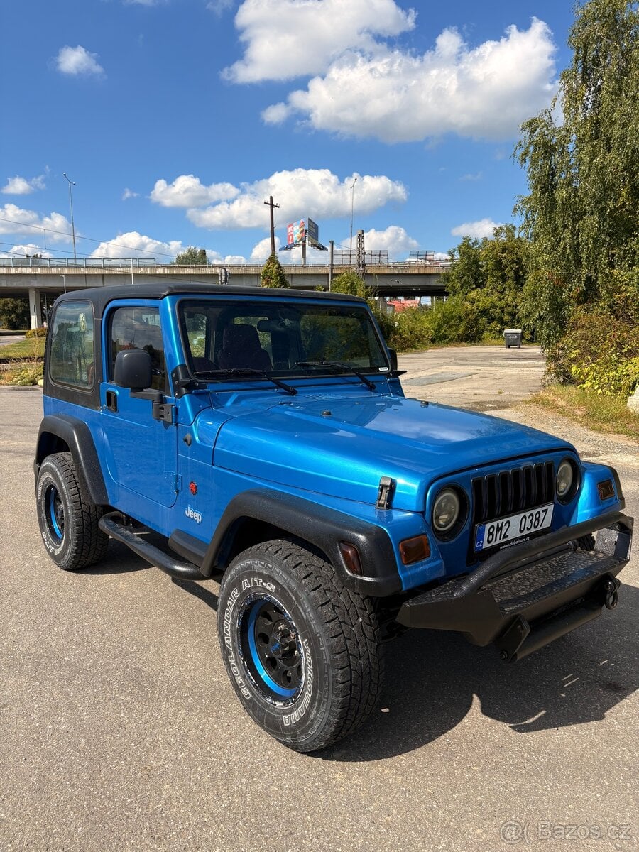 Jeep Wrangler 4.0 L6 automat