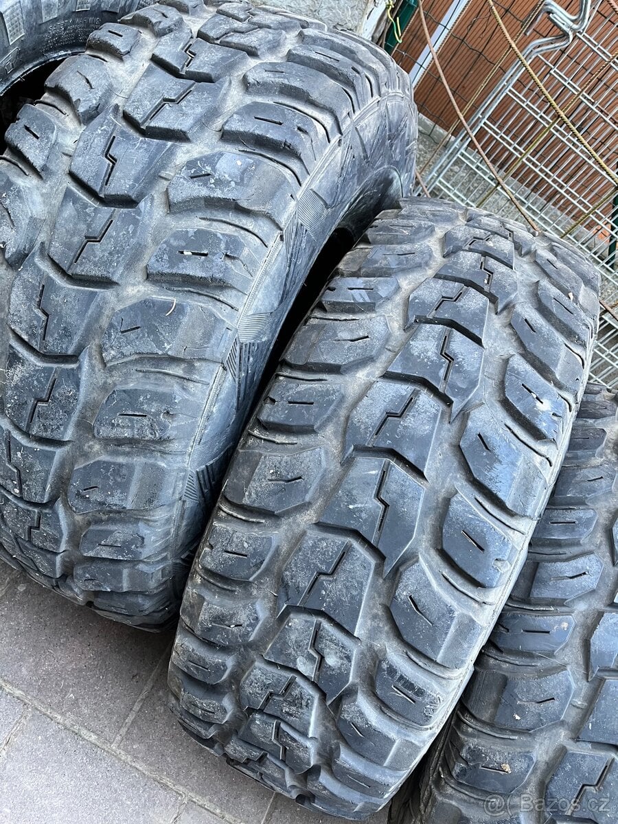 Kumho Venture 35x12,5 r15 6x139,7 et-25