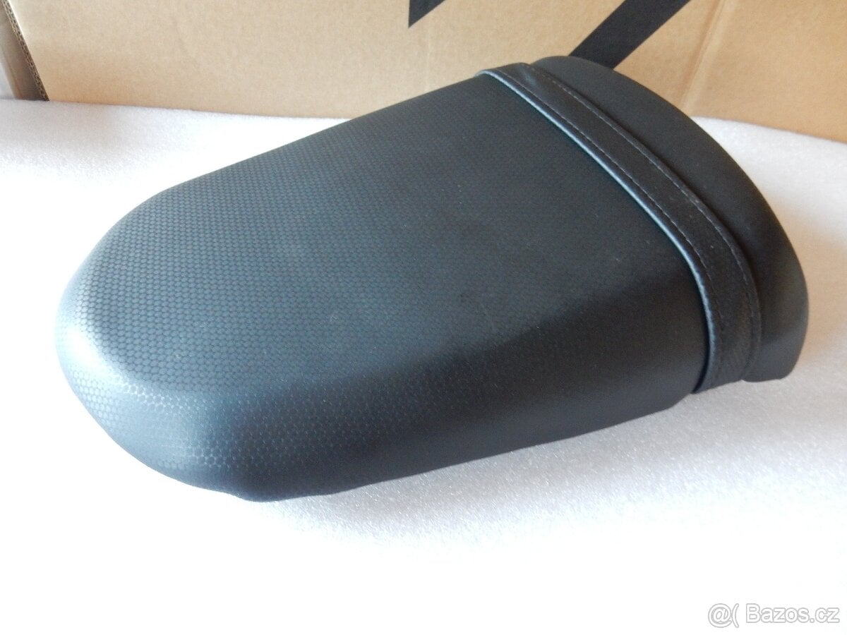 Suzuki gsxr 1000 03 04 sedlo