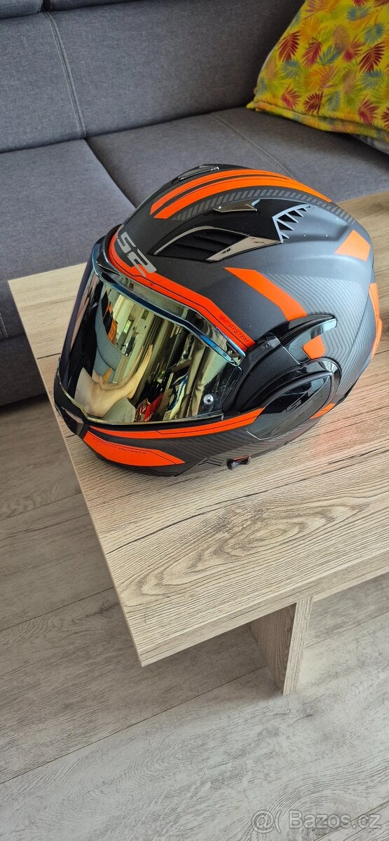 Helma LS2 a kanister na 4kolku