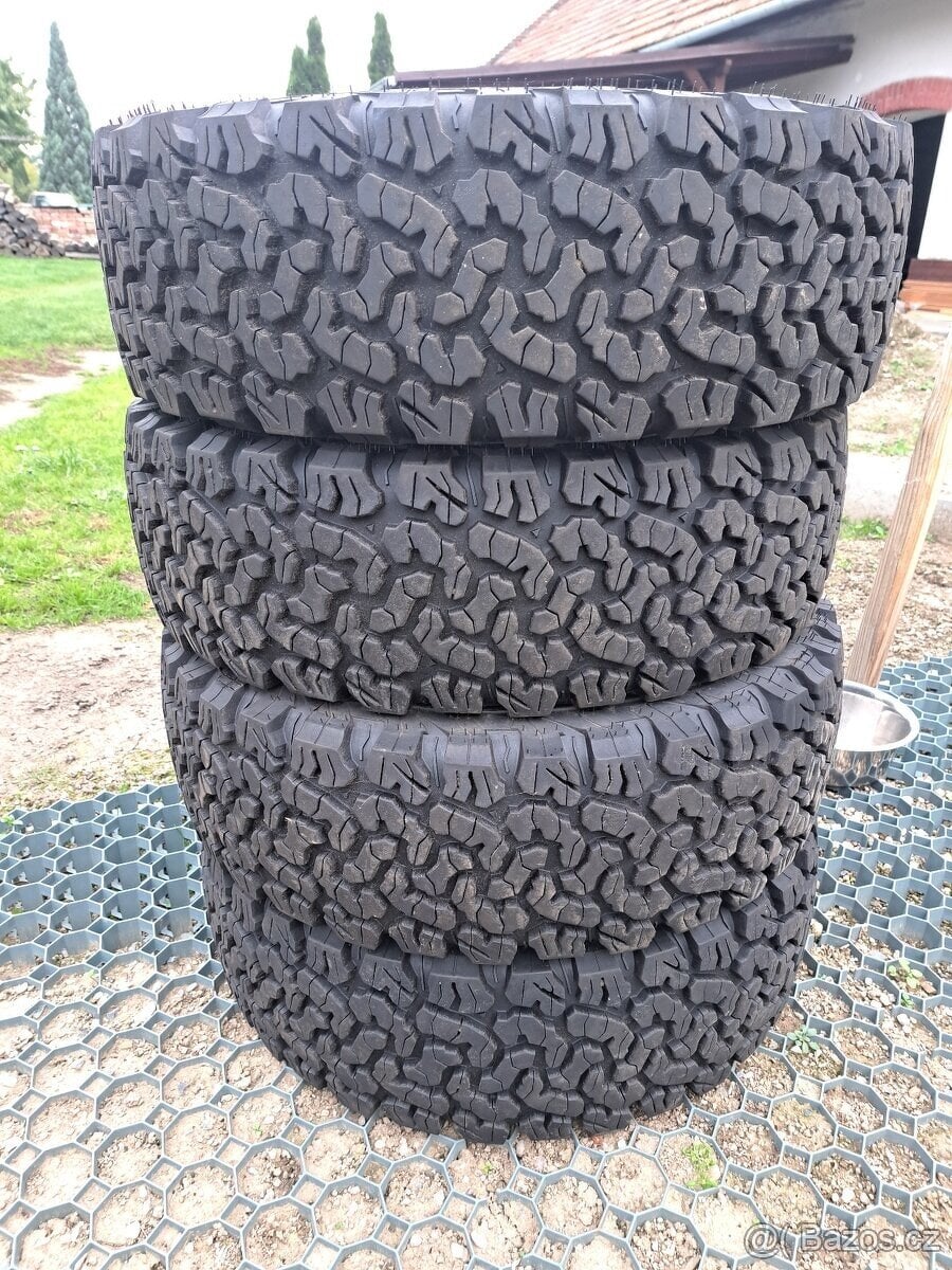 Pneu offroad 205/70 r16.