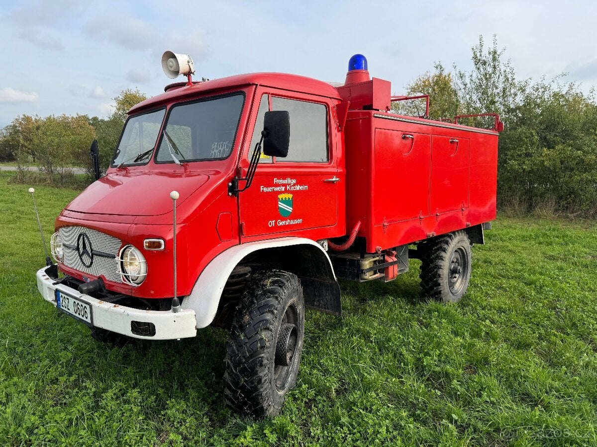 Mercedes Benz Unimog 404