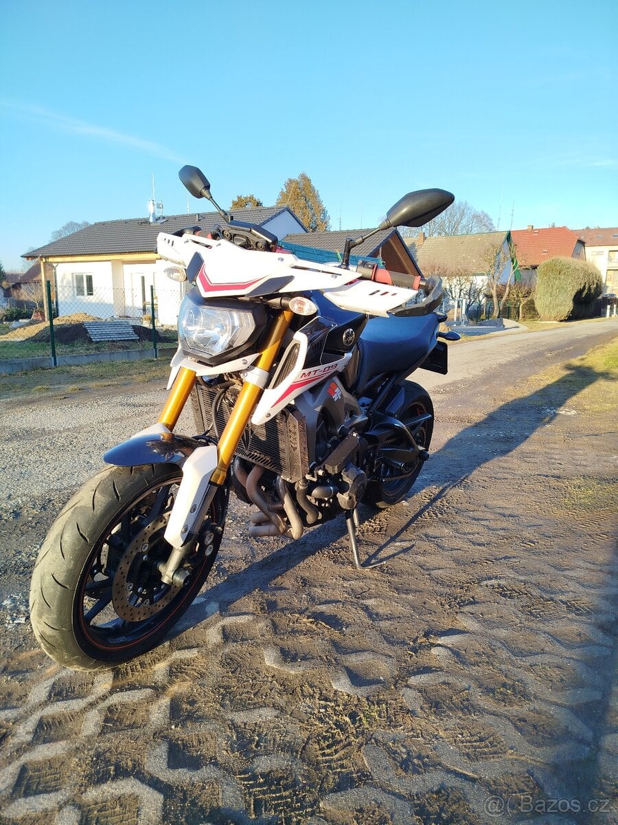 Yamaha mt09 street rally