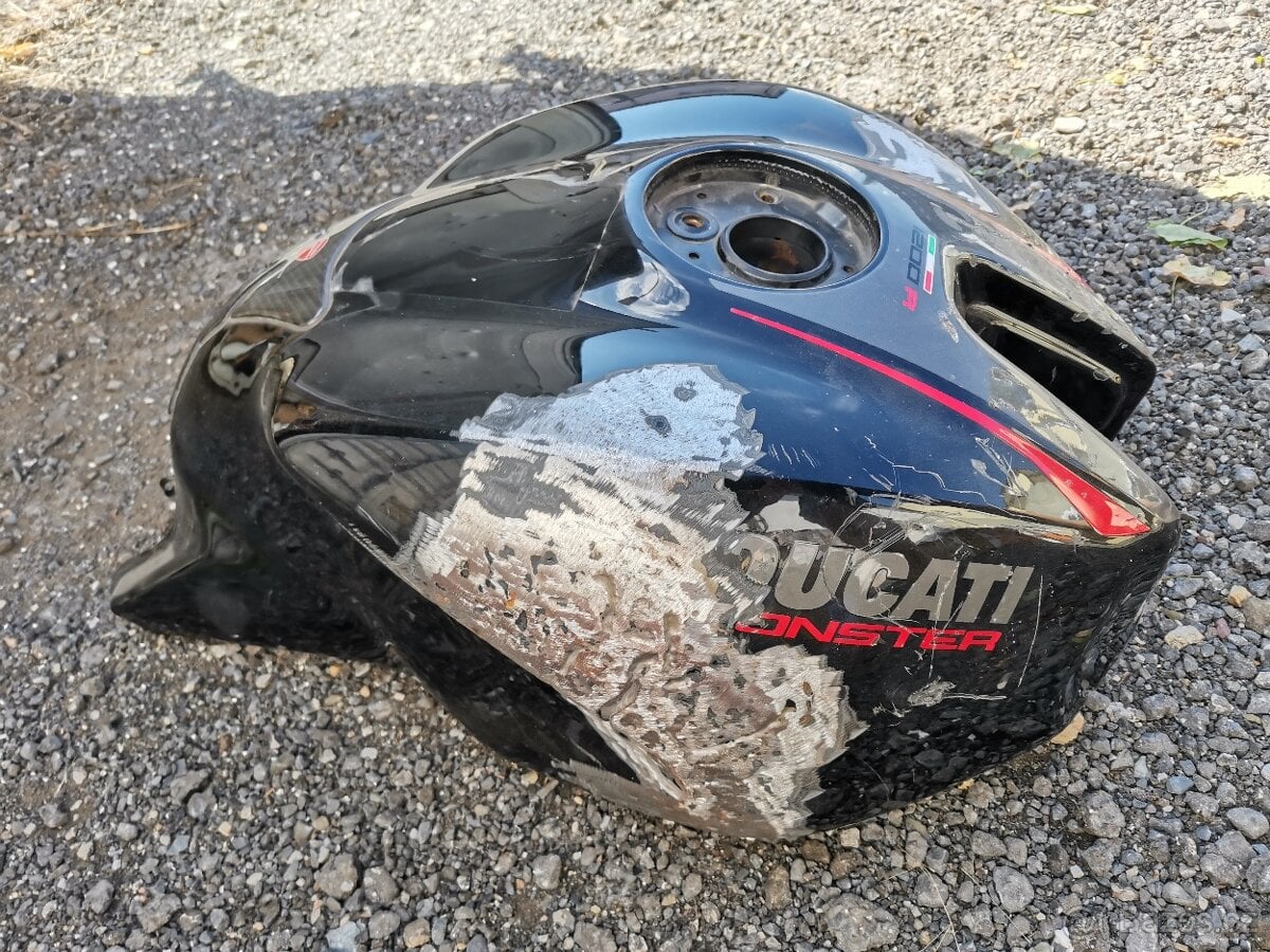 Ducati Monster 1200R Soubor dílů