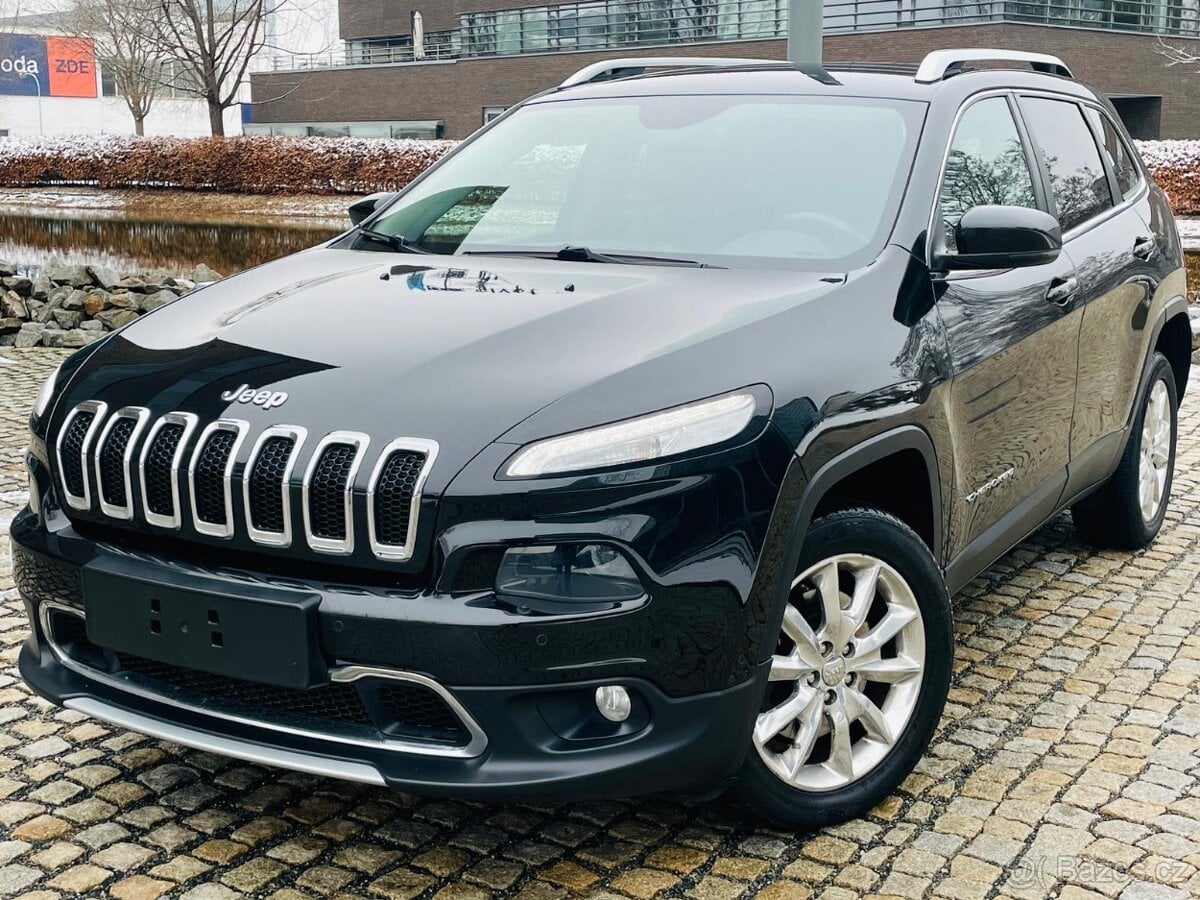 Jeep Cherokee 2.2D 4x4 147KW AUTOMAT KAMERA VÝHŘEV SERVISKA